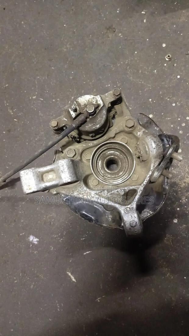 Front Complete Hub Toyota Prius - main view