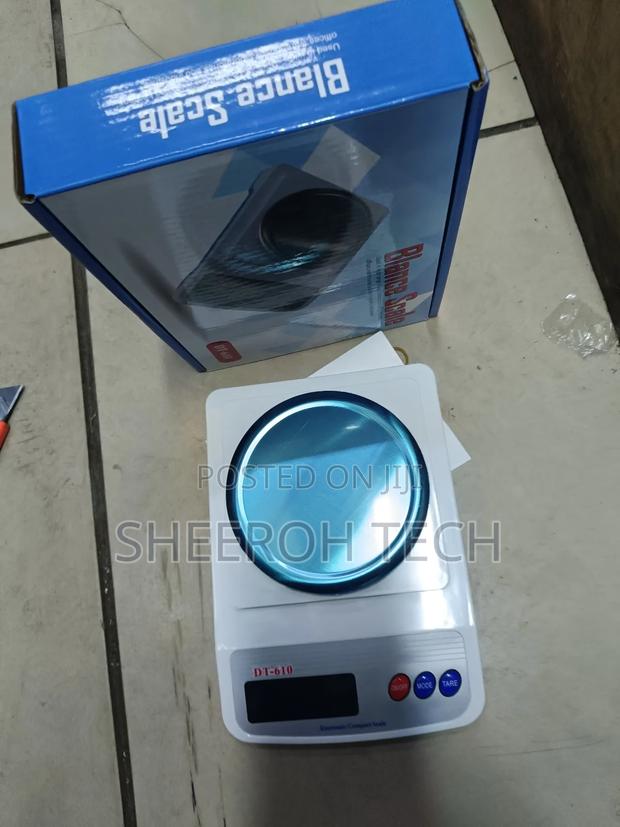 Digital Weighing Scale 0.01g - main view