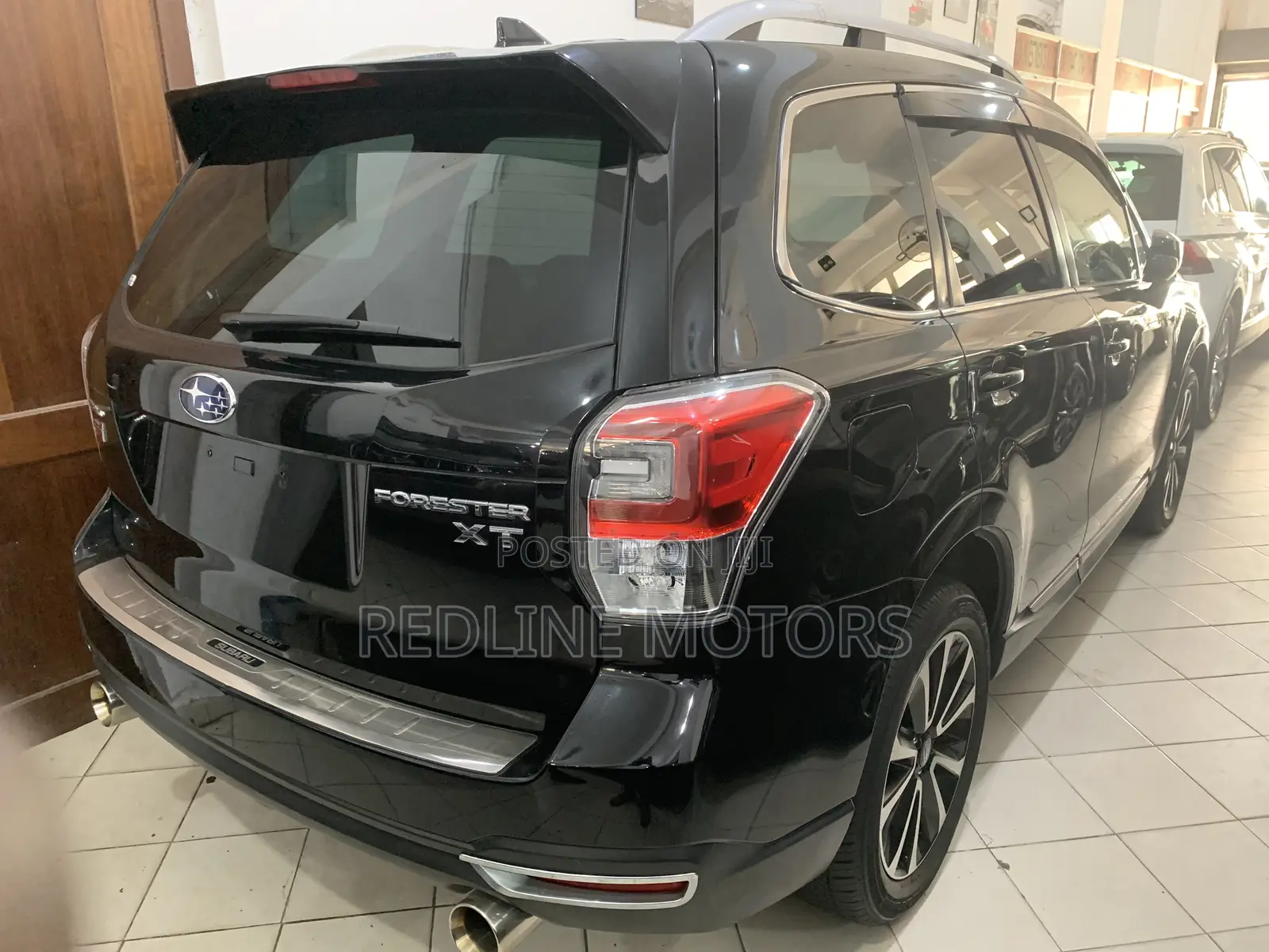 Subaru Forester 2.0XT Touring AWD 2018 Black