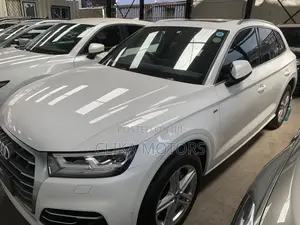 Audi Q5 2.0T Premium AWD quattro 2018 White