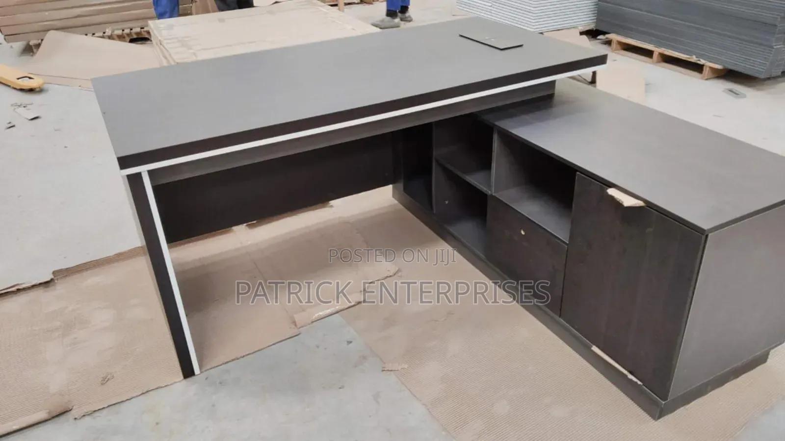 Modern Executive Director/ C. E. O Office Desk 1.8 Mtr