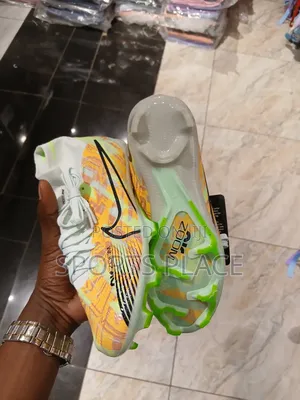 Fresh Air Zoom Nike Football Boots for Kids - Soccer Shoes