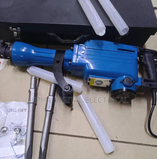 Makita Demolition Hammer - main view