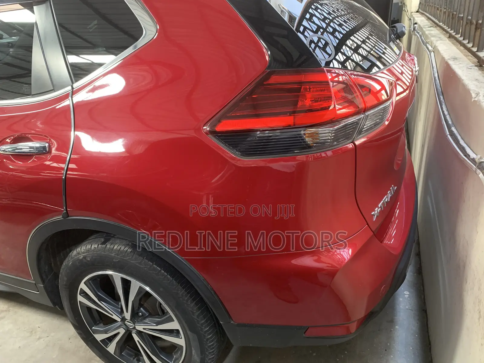 Nissan X-Trail 2.0 Petrol FWD 2018 Red