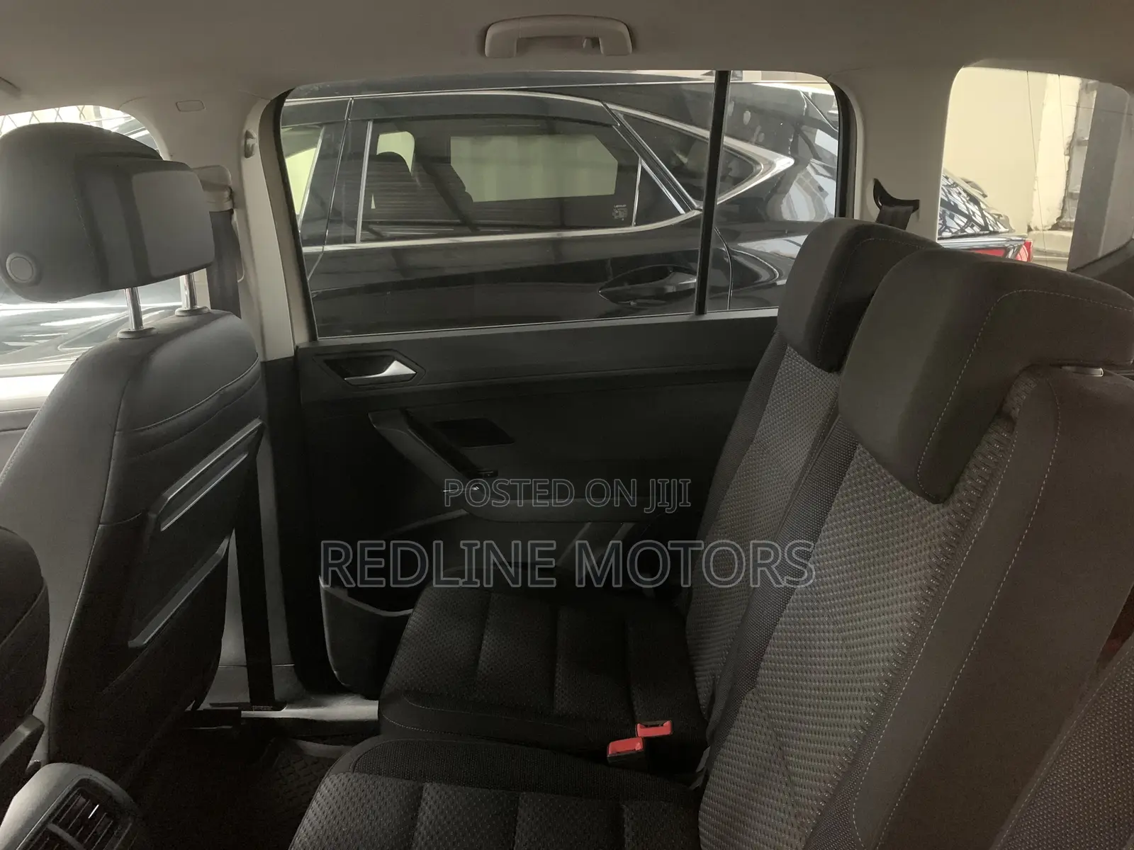 Volkswagen Touran 2018 Ivory