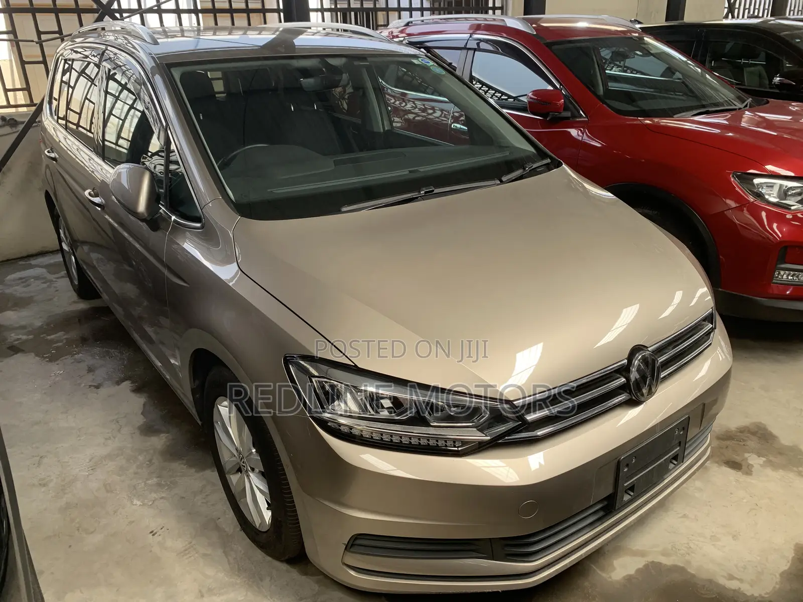 Volkswagen Touran 2018 Ivory