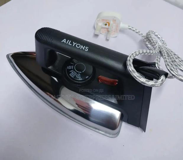 Ailyons Deluxe Dry Iron, Hd199a