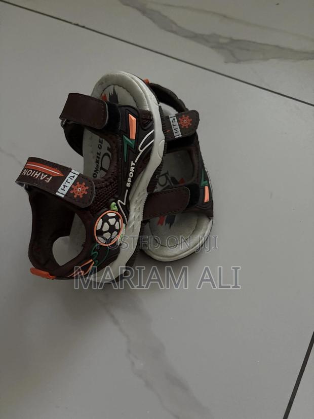 Open Shoes - thumbnail 3