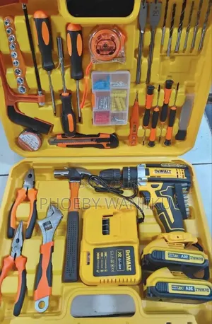 Dewalt Cordless Drill Set/Drill Kit Cordless