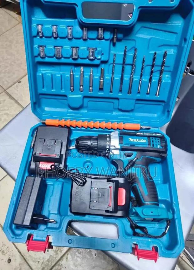 Cordless Makita Drill/Makita Drill With 2 Battries - main view