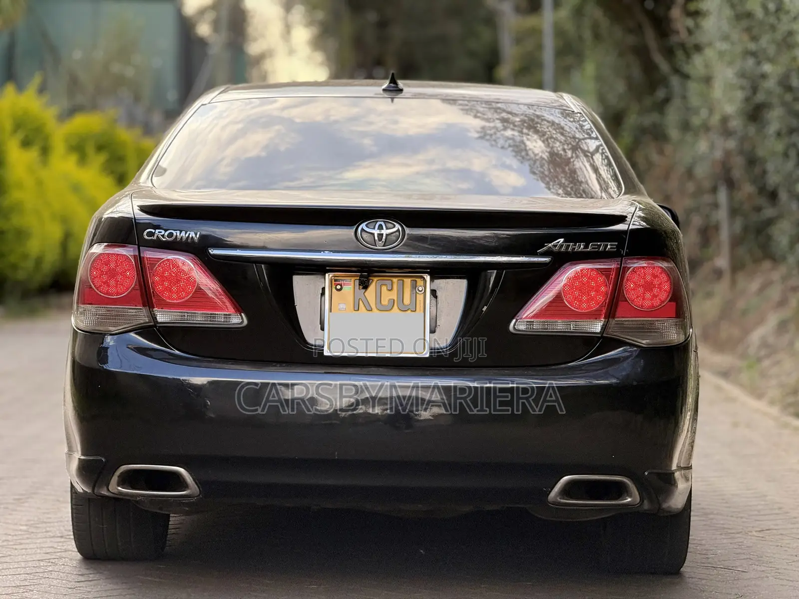 Toyota Crown 2012 Black
