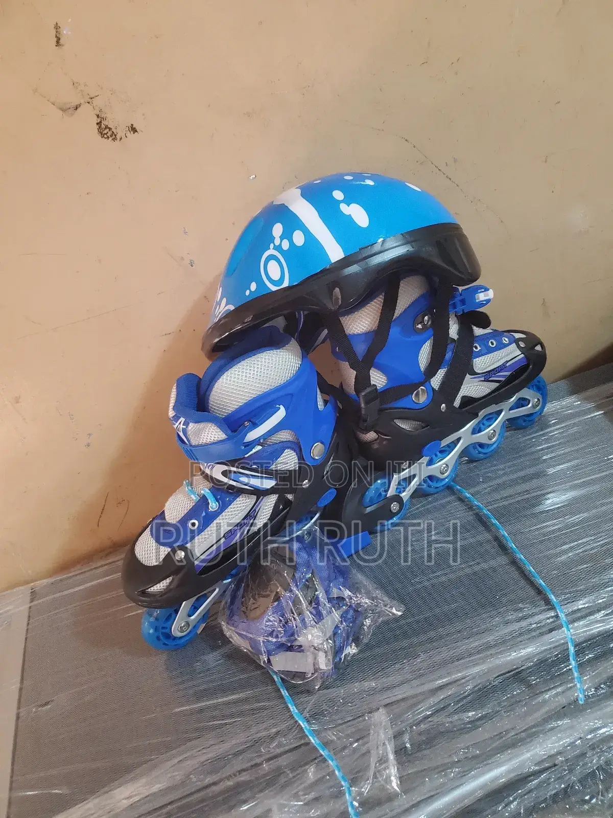 Skating Shoes Set