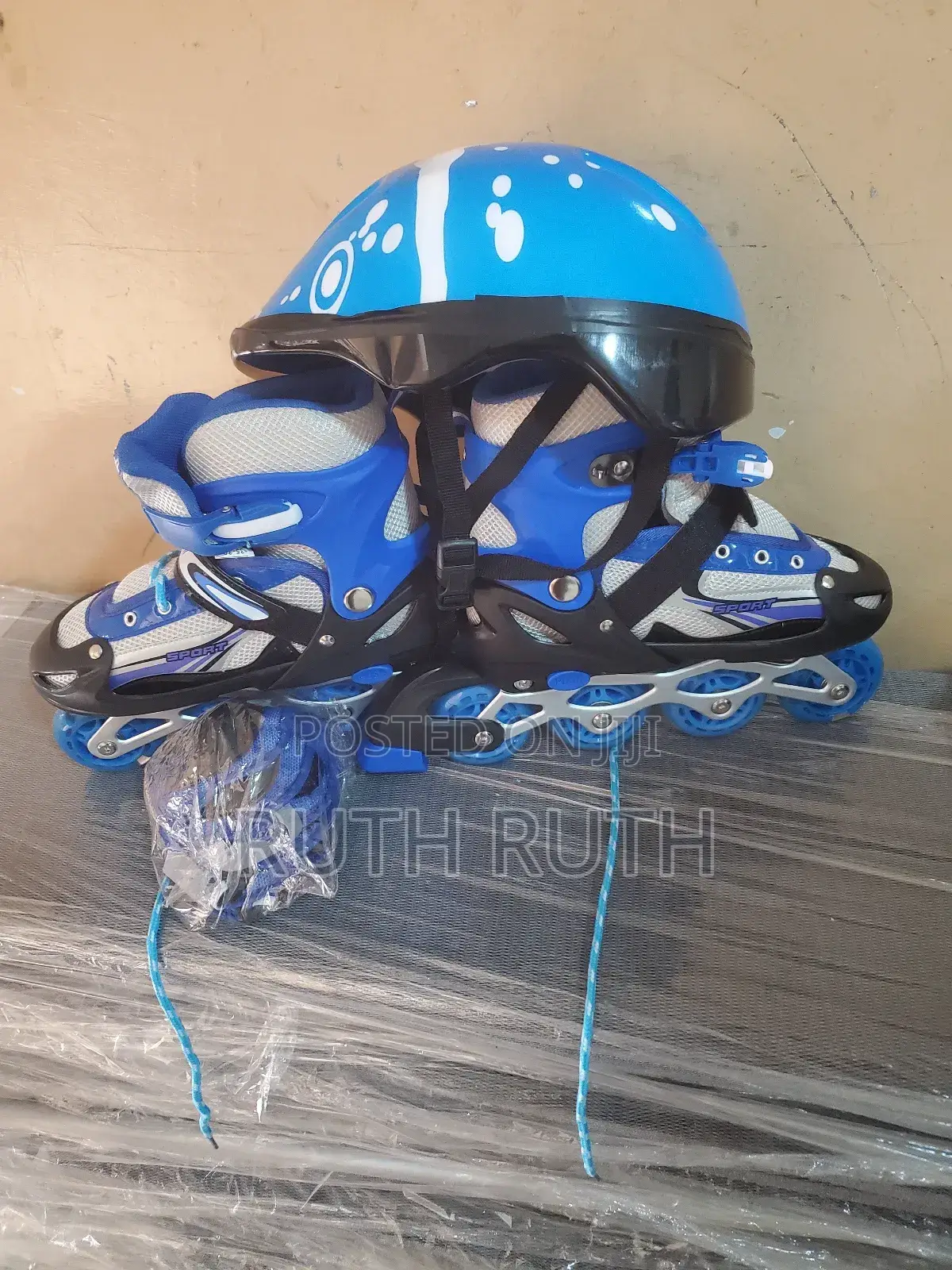 Skating Shoes Set
