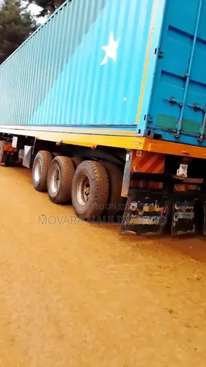 Boxbody, Flatbed Trailers for Hauling Are Accessible