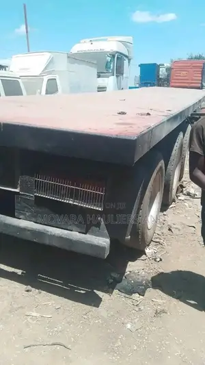 Boxbody, Flatbed Trailers for Hauling Are Accessible