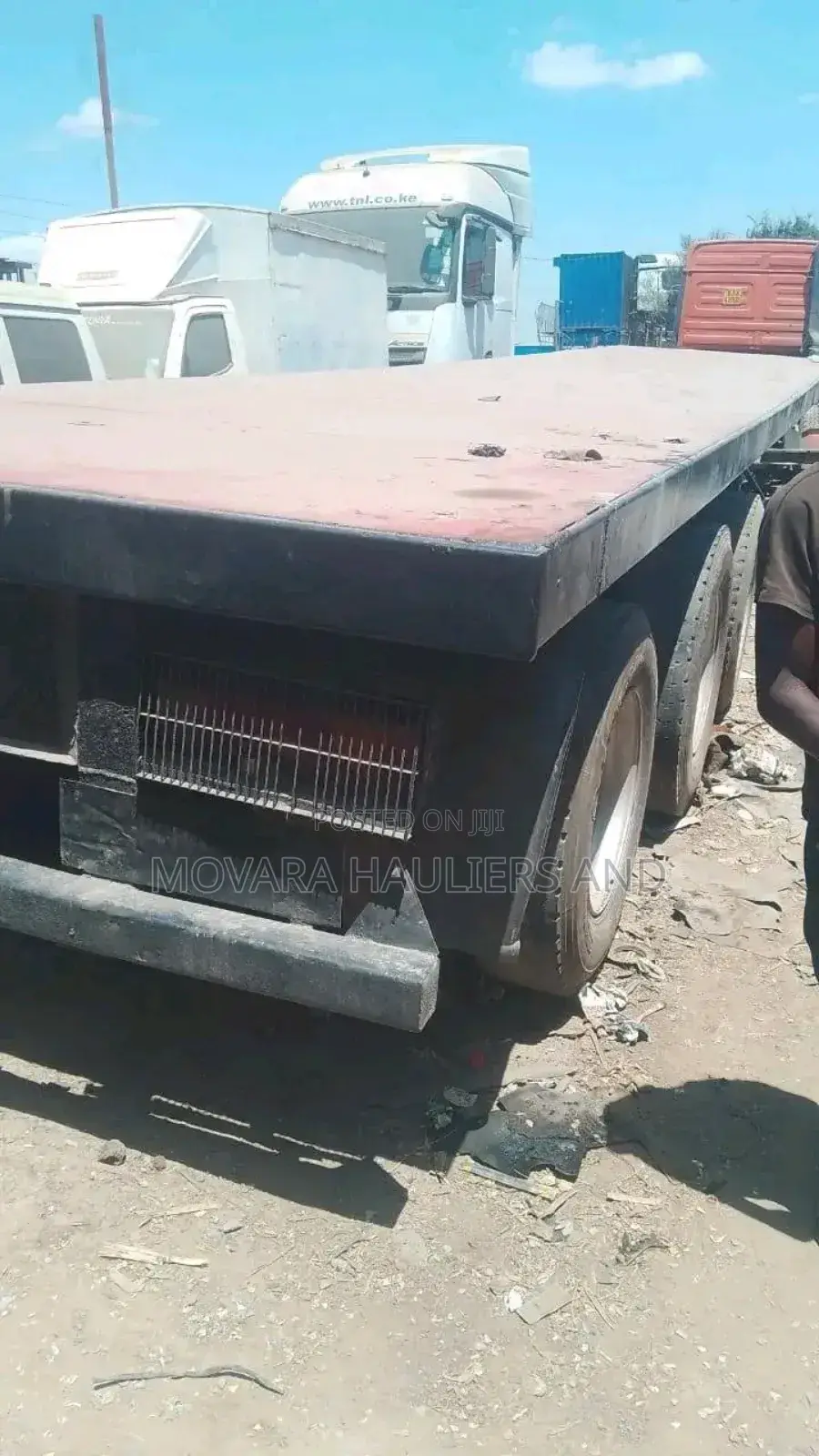 Boxbody, Flatbed Trailers for Hauling Are Accessible