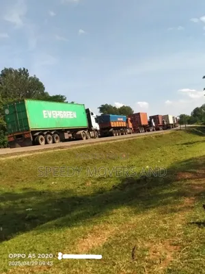 Boxbody, Flatbed Trailers for Hauling Are Accessible