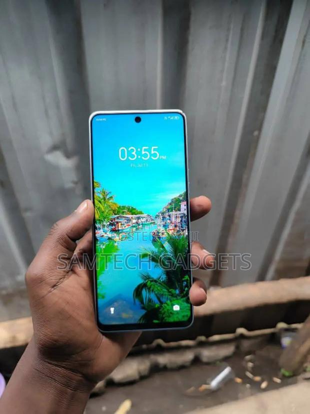 New Tecno Camon 19 128 GB White - thumbnail 3