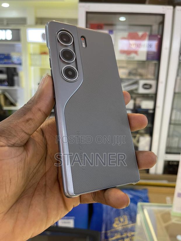 Tecno Camon 40 Pro 4G 256 GB
