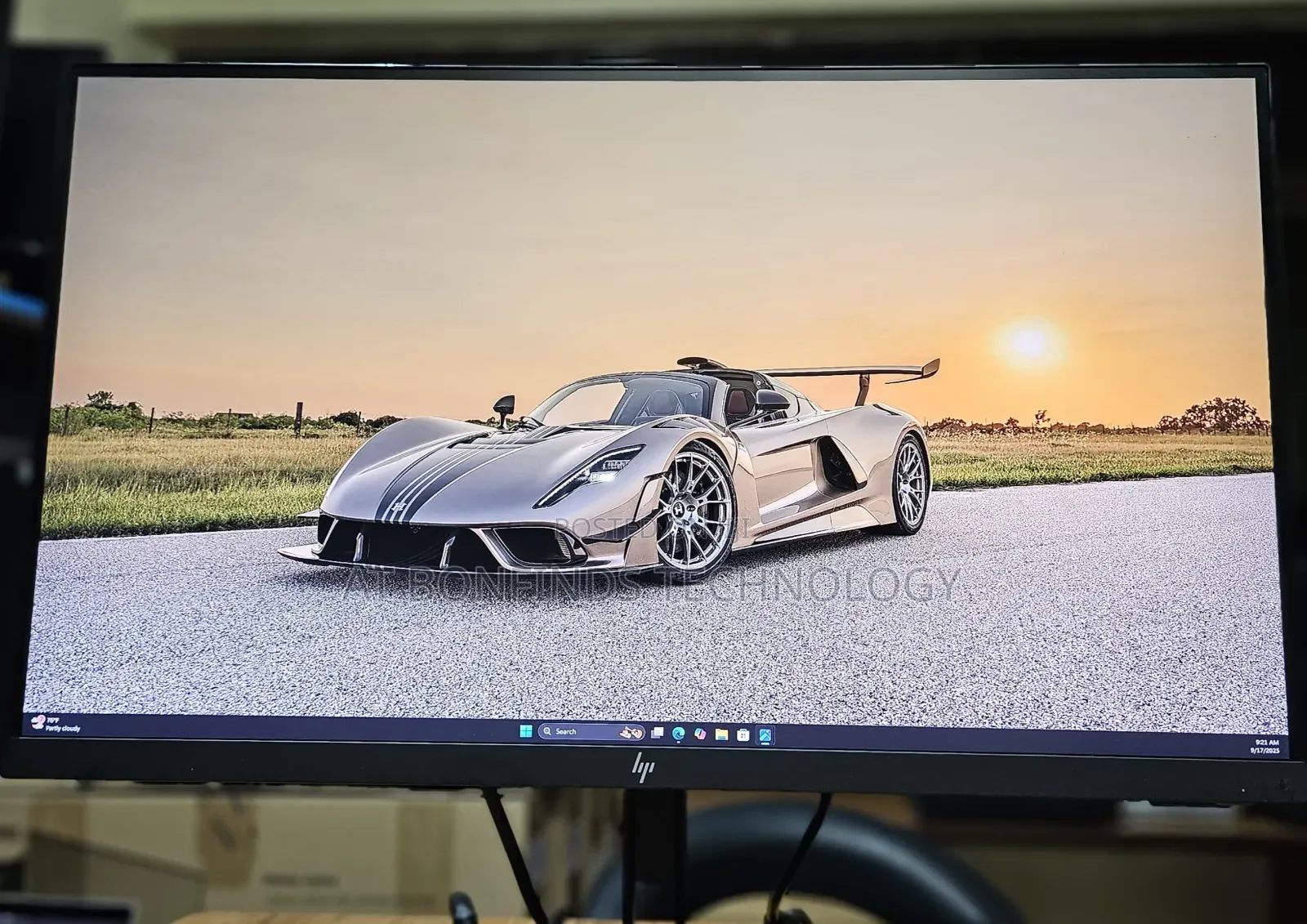 Hp Z27n G2 
27 Inch Display (2560*1440)
Display/Hdmi/Type C/Dvi
