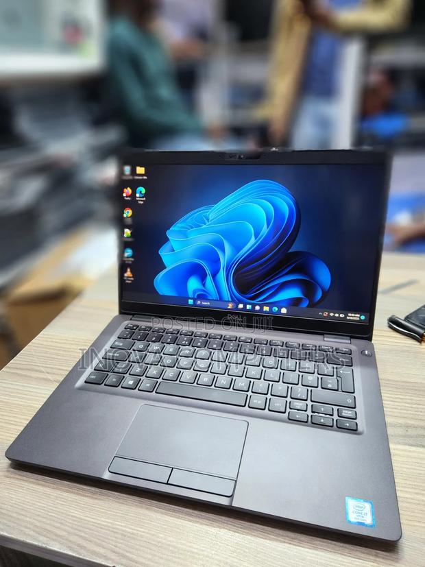 Laptop Dell Latitude 5300 16GB Intel Core I7 SSD 256GB - main view