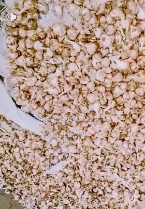 Fresh Rwanda Garlic - thumbnail 2