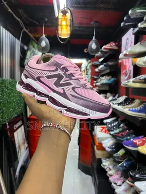 New Balance 2000 Abzorb