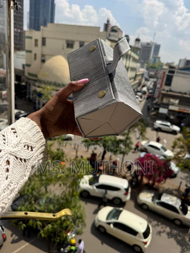 5 Slots Foldable Eyeglass Case Sunglasses Holder /Organizer - thumbnail 3