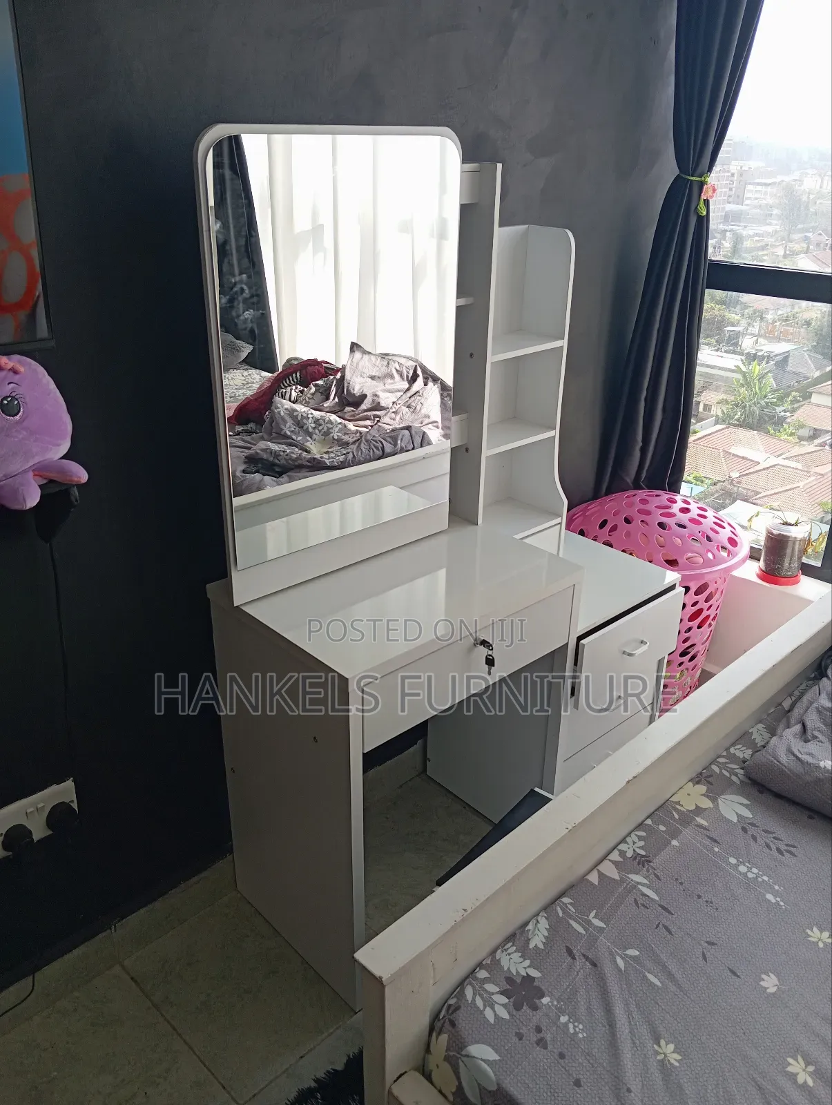 Beautiful Photo Sliding Dressing Table