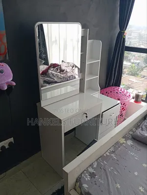 Beautiful Photo Sliding Dressing Table
