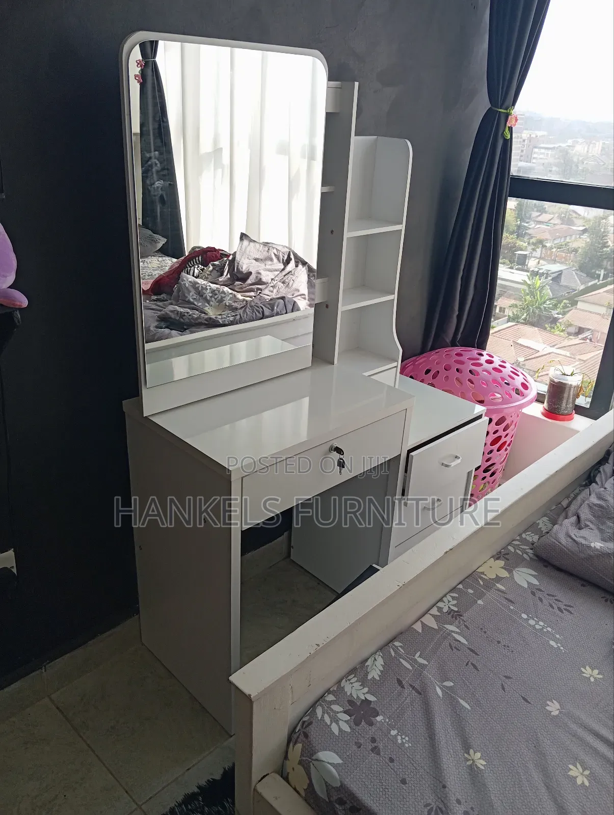Beautiful Photo Sliding Dressing Table