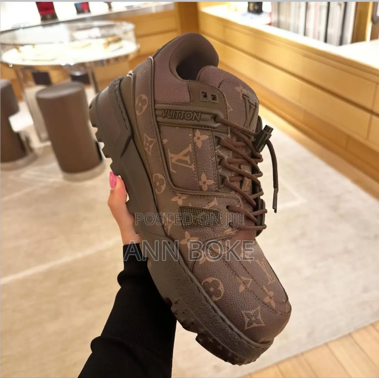 Lv Trainers Sizes 40,41,42,43,44,45 Accessible