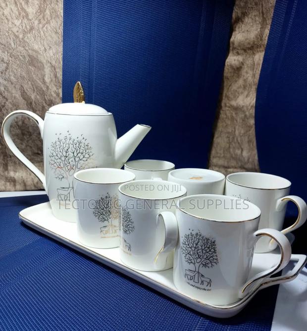 Tea Sets 
1 Pot/Kettle, 
6 Cups
+Tray - main view