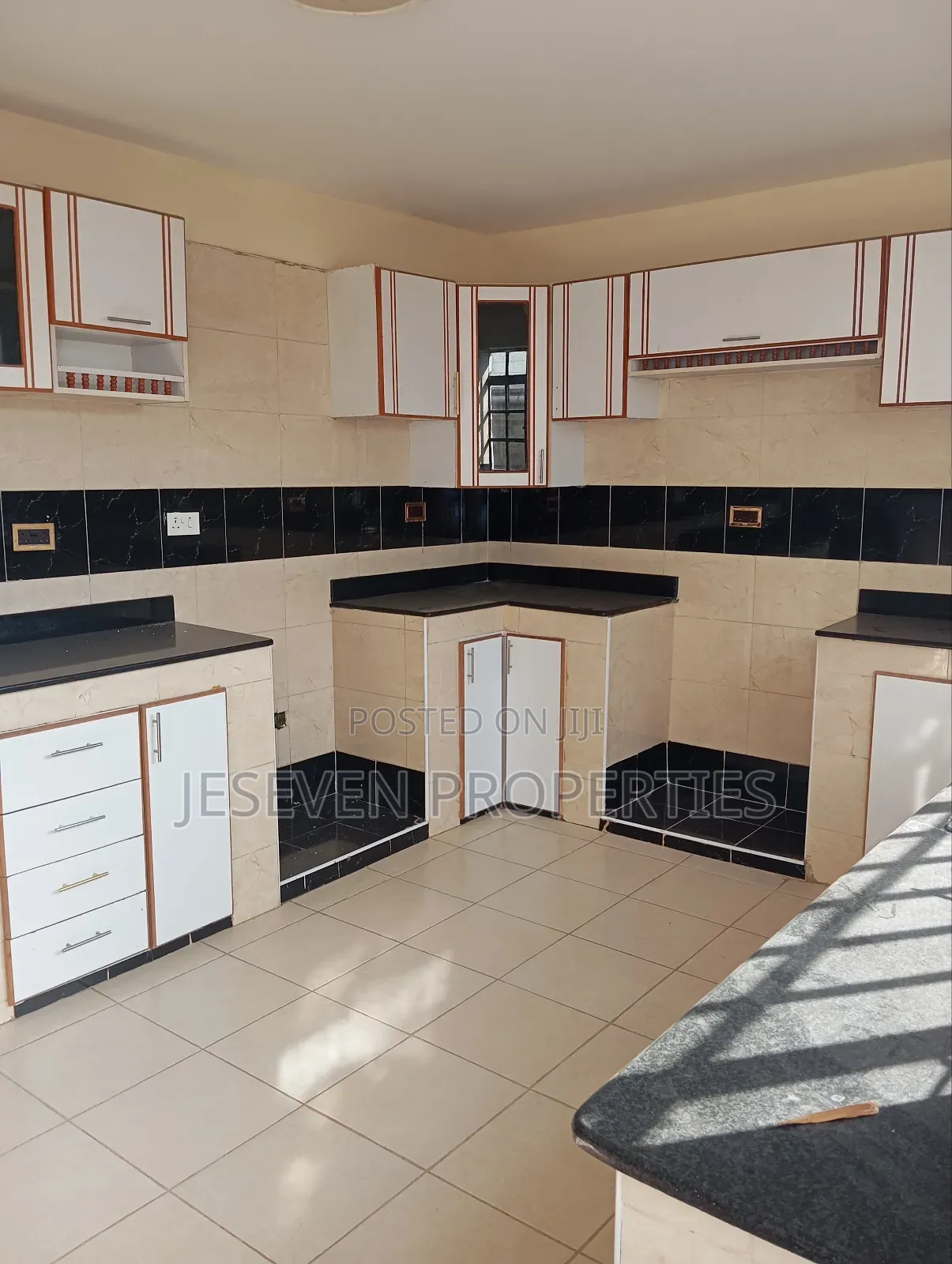 5bdrm Mansion in Syokimau for rent