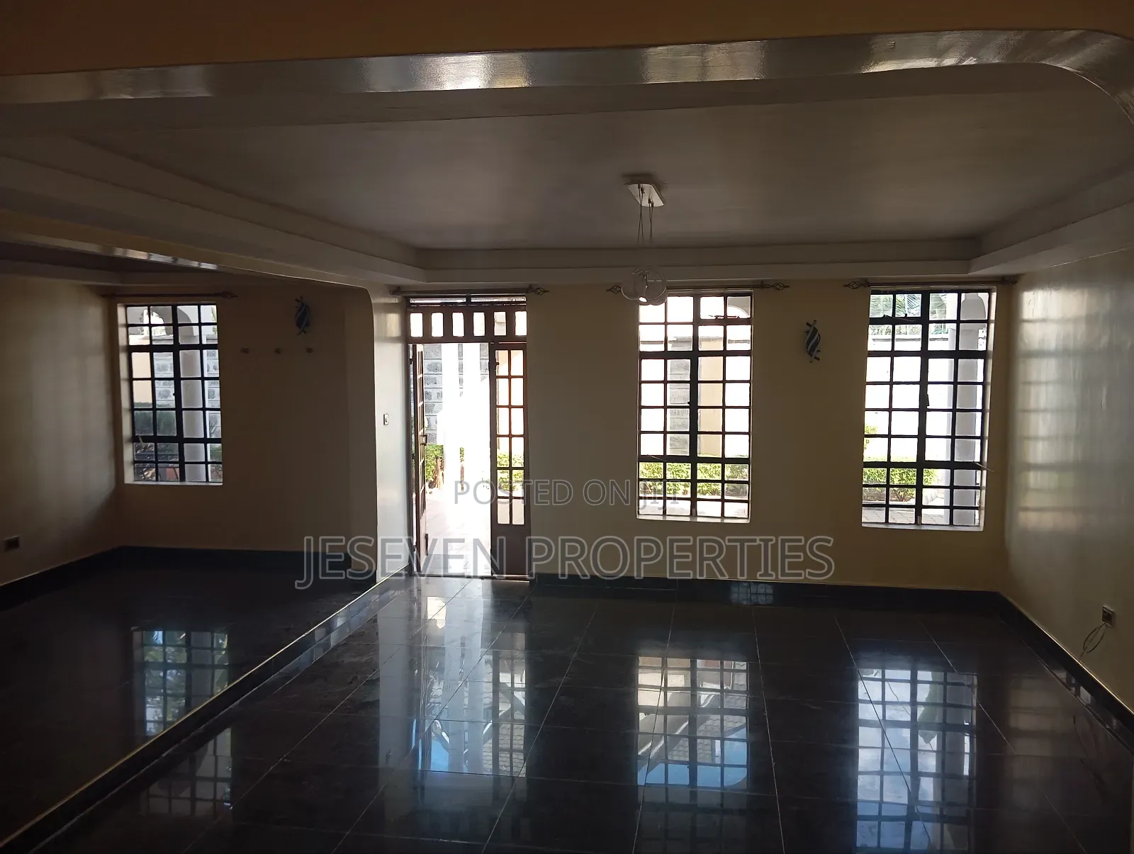 5bdrm Mansion in Syokimau for rent