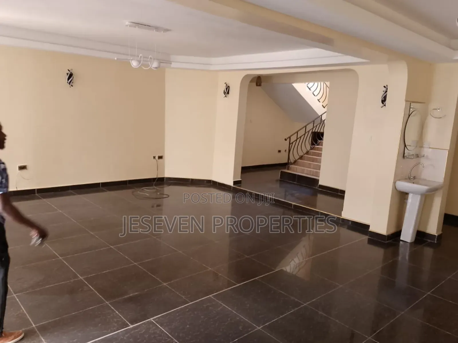 5bdrm Mansion in Syokimau for rent