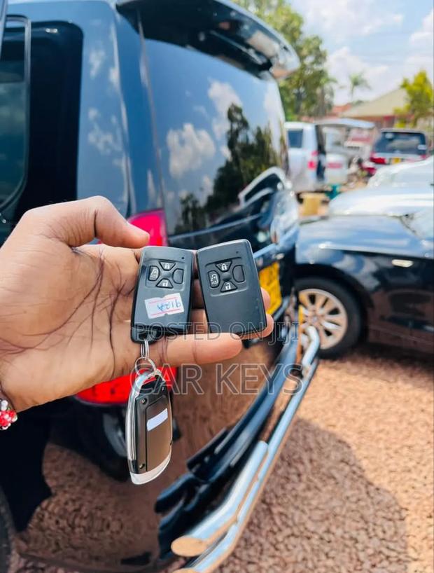 Toyota Noah Key Replacement Experts  - main view