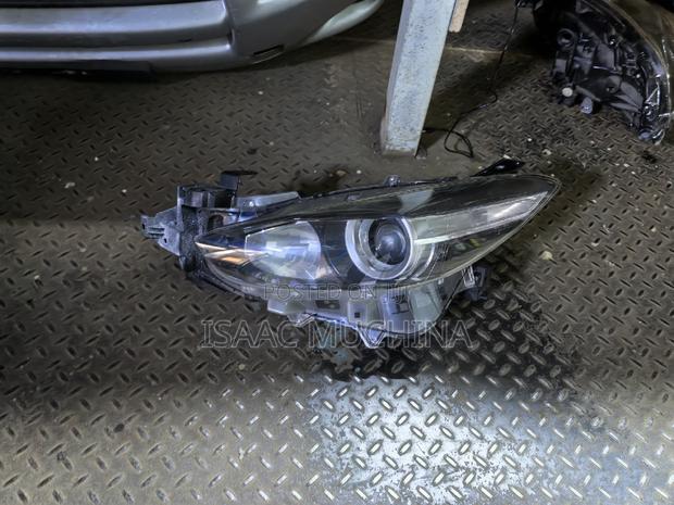 Axela 2018 Headlight - thumbnail 2