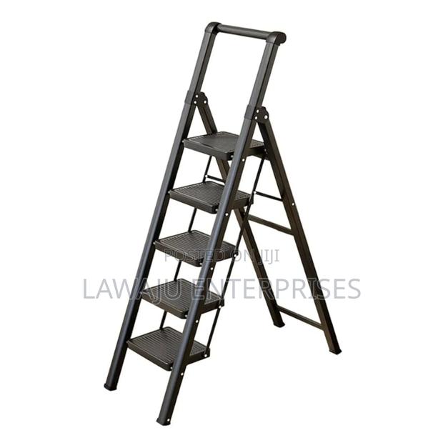 Folding Ladder - main view