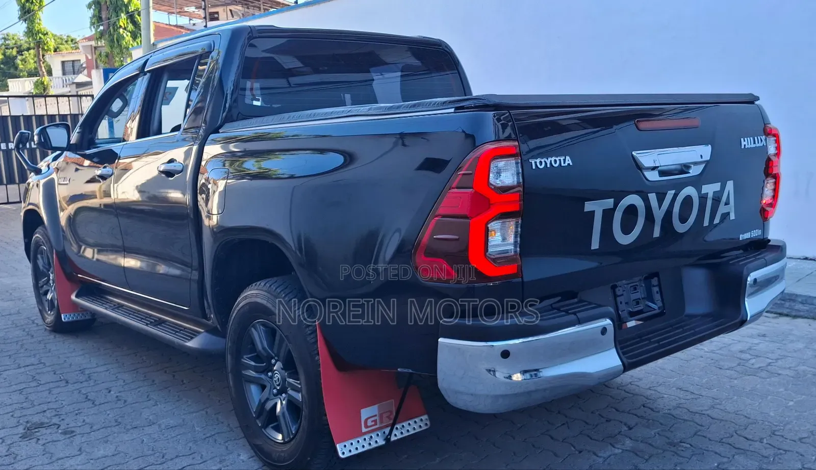 Toyota Hilux 2020 Black