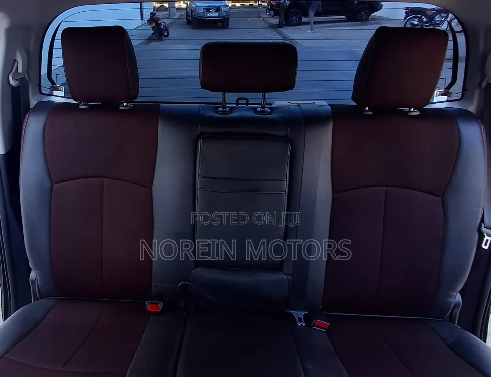 Toyota Hilux 2020 Black