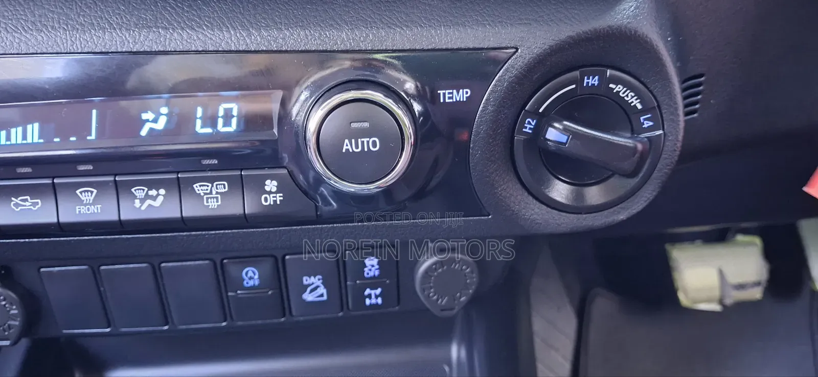 Toyota Hilux 2020 Black