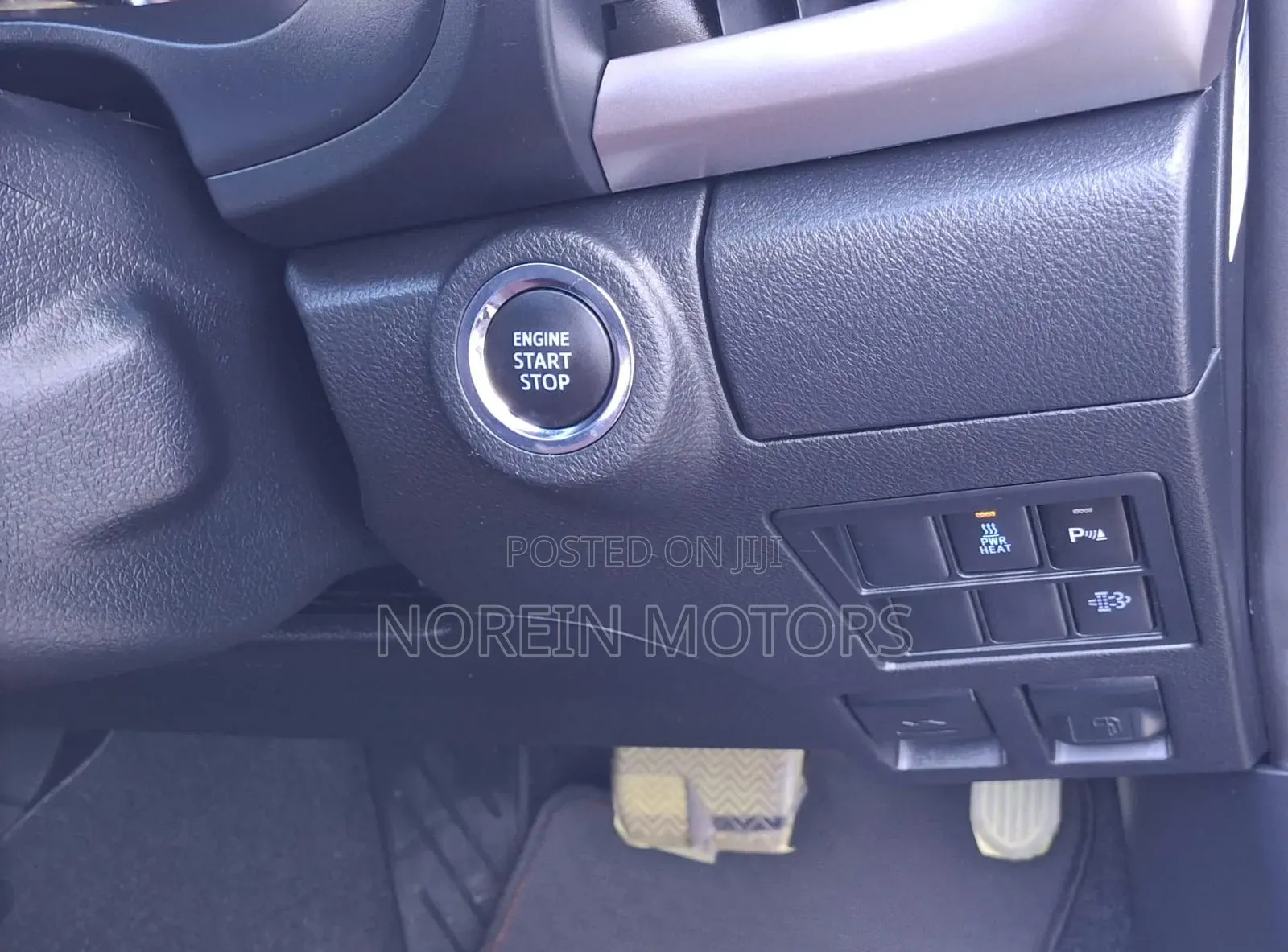 Toyota Hilux 2020 Black