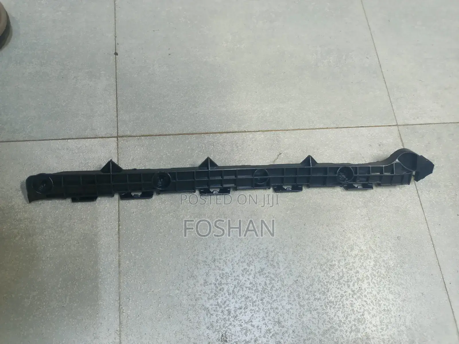 Axio 141 Rear Bumper Slide