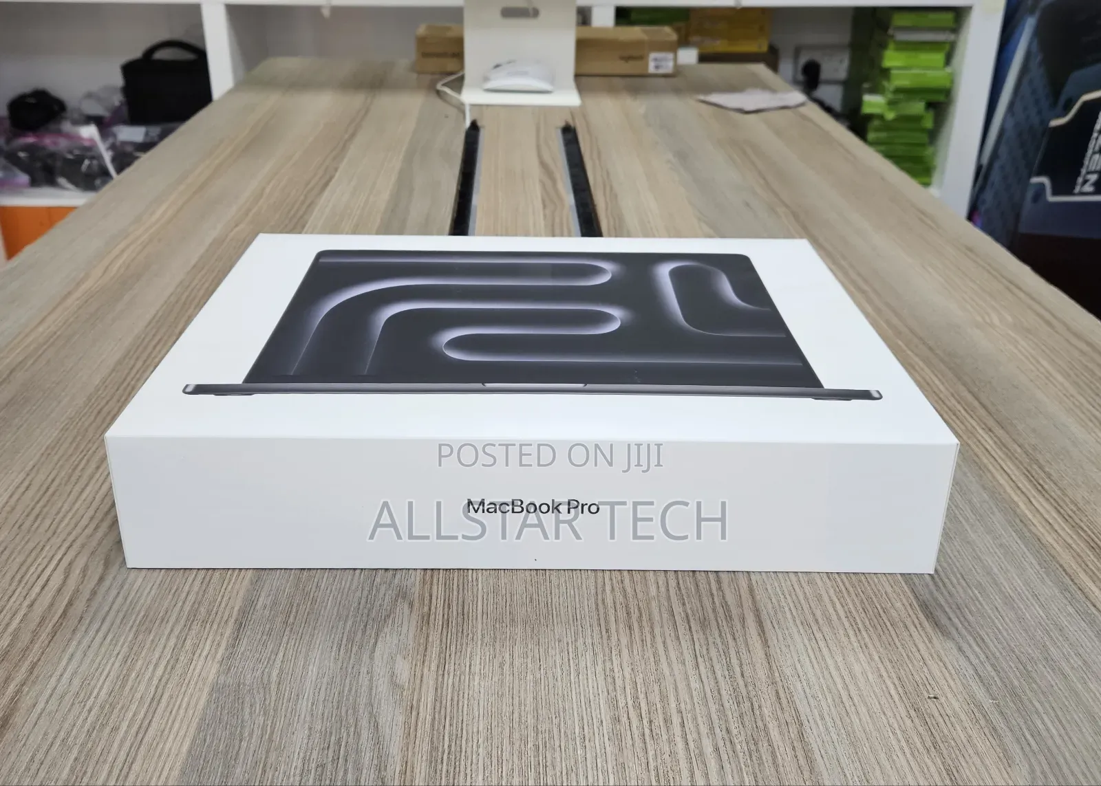 New Apple MacBook Pro 2023 M3 Pro 16-Inch 36GB Apple M3 Pro SSD 512GB