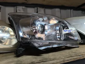 Toyota Avensis 2005 Non Xenon Headlights