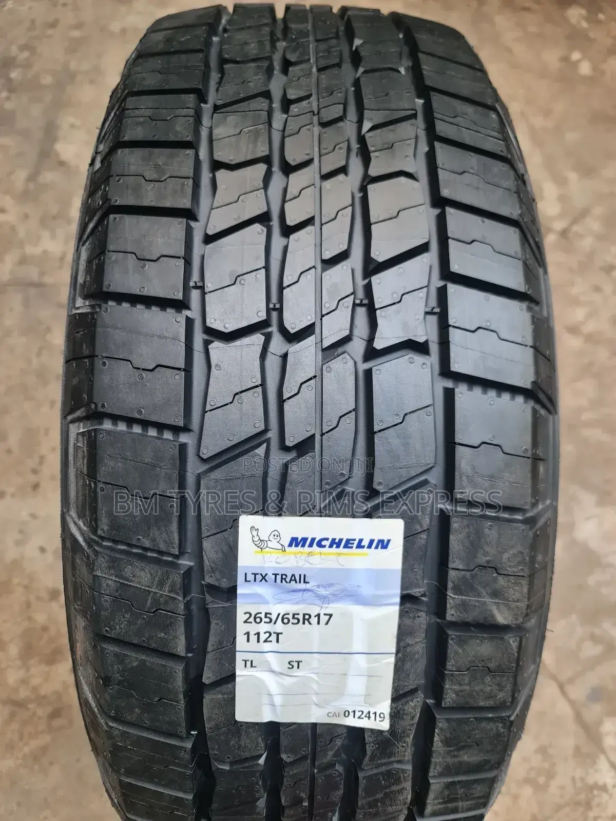 265 /65 R17 Michelin Tyres (Ltx Trail:)