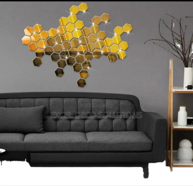 Modern Hexagon Wall Mirrors – Ideal For Stylish Salons