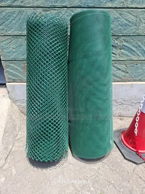 Green Plastic Mesh/Fencing.