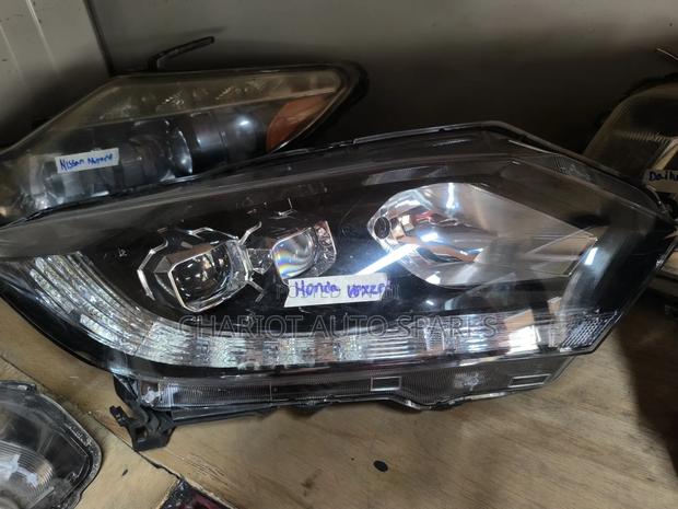 Honda Vezel 2016 Headlights - thumbnail 2